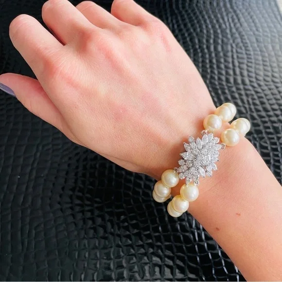 Vintage Fantasia By DeSerio Double Strand Simulated Pearl Necklace With … - Picture 15 of 15